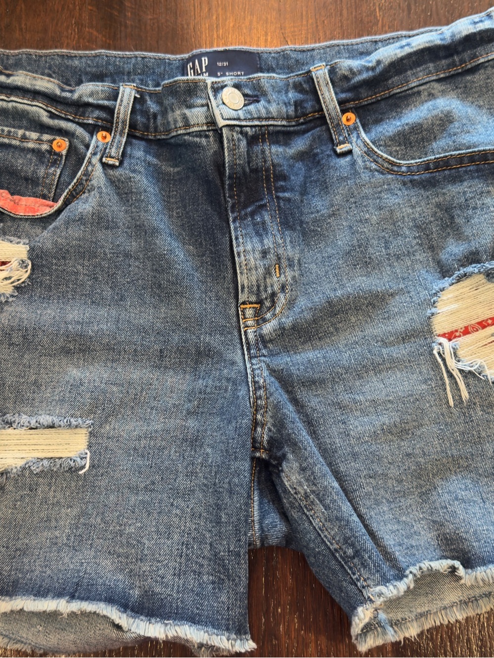 GAP Denim 5" Distressed Bandana Pocket Shorts 31